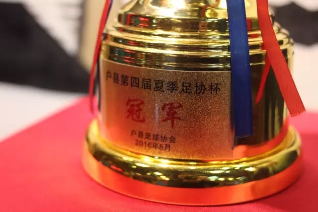 锡安33分鹈鹕负骑士止4连胜 掘金送热火4连败